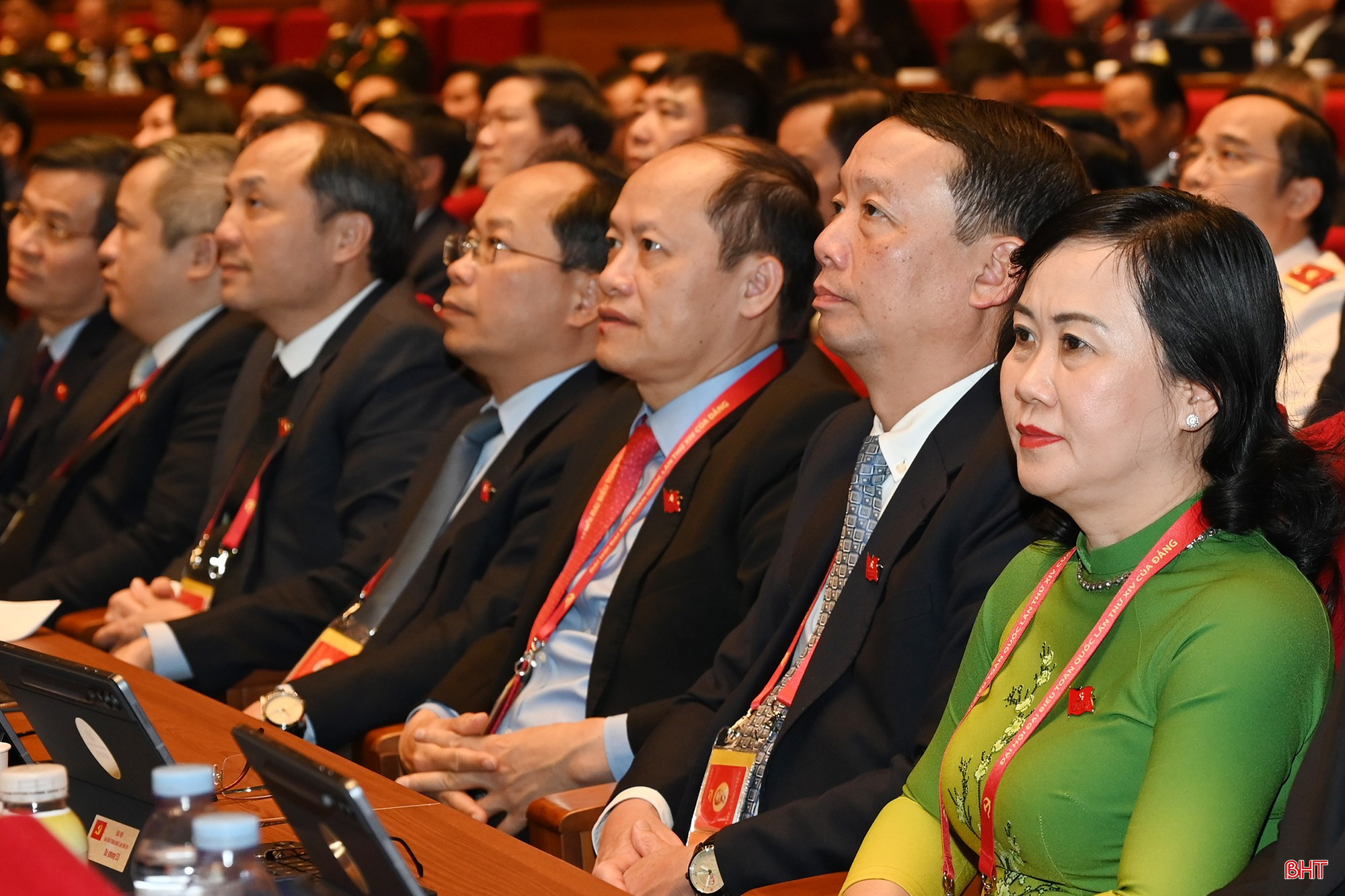 Đại biểu hiến kế, làm sâu sắc thêm các dự thảo văn kiện Đại hội XIV của Đảng