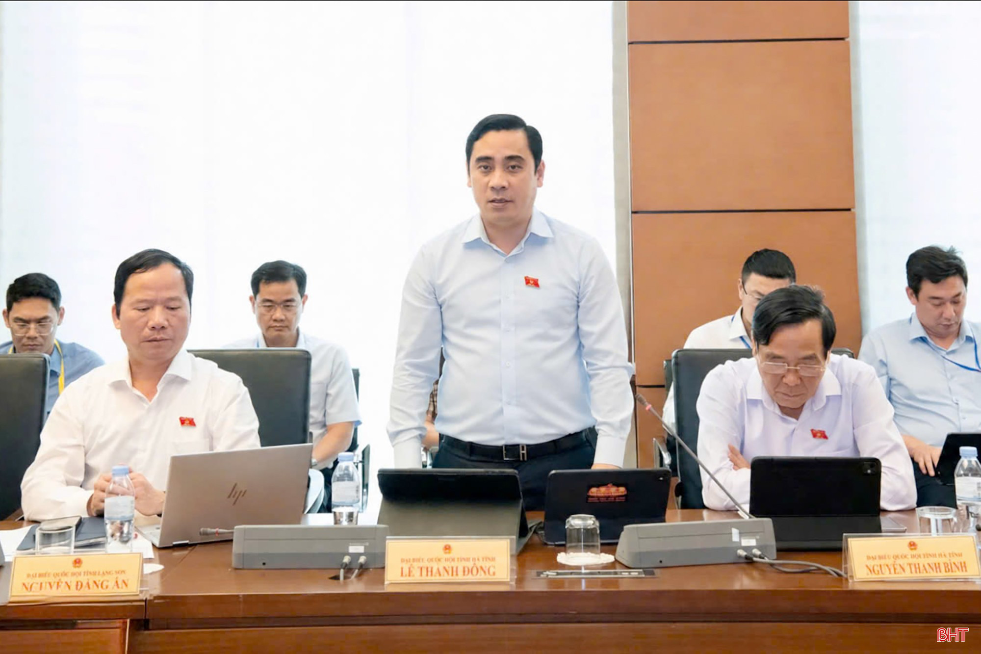 Đại biểu Lê Thành Đông - Giám đốc Sở KH&CN Hà Tĩnh tham gia ý kiến. bqbht_br_4.jpg