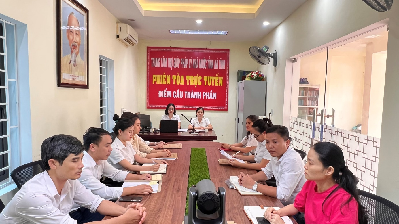 Ban hành quy định cơ cấu tổ chức của Trung tâm Trợ giúp pháp lý Nhà nước Hà Tĩnh