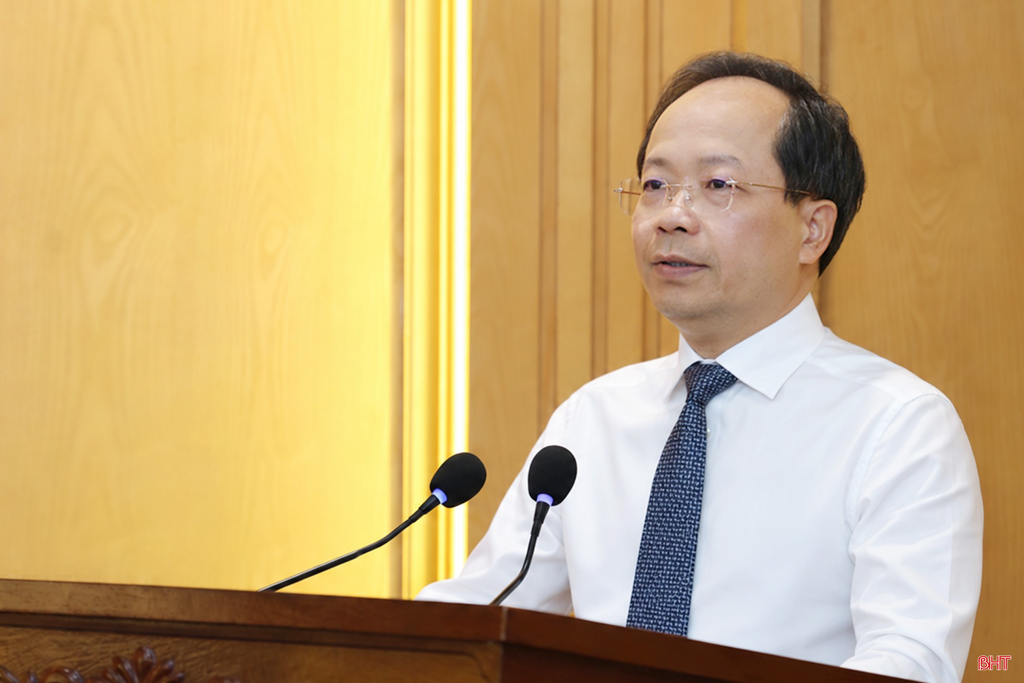 Đồng chí Nguyễn Duy Lâm - Ủy viên Trung ương Đảng, Bí thư Tỉnh ủy, Trưởng đoàn ĐBQH tỉnh phát biểu giao nhiệm vụ. bqbht_br_anh-2-10.jpg
