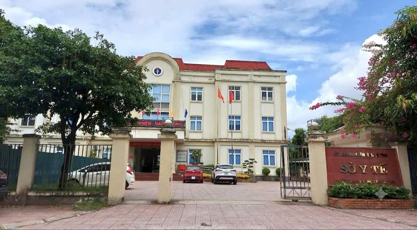 Đẩy mạnh phân quyền, nâng cao hiệu quả giải quyết thủ tục hành chính lĩnh vực y tế tại Hà Tĩnh