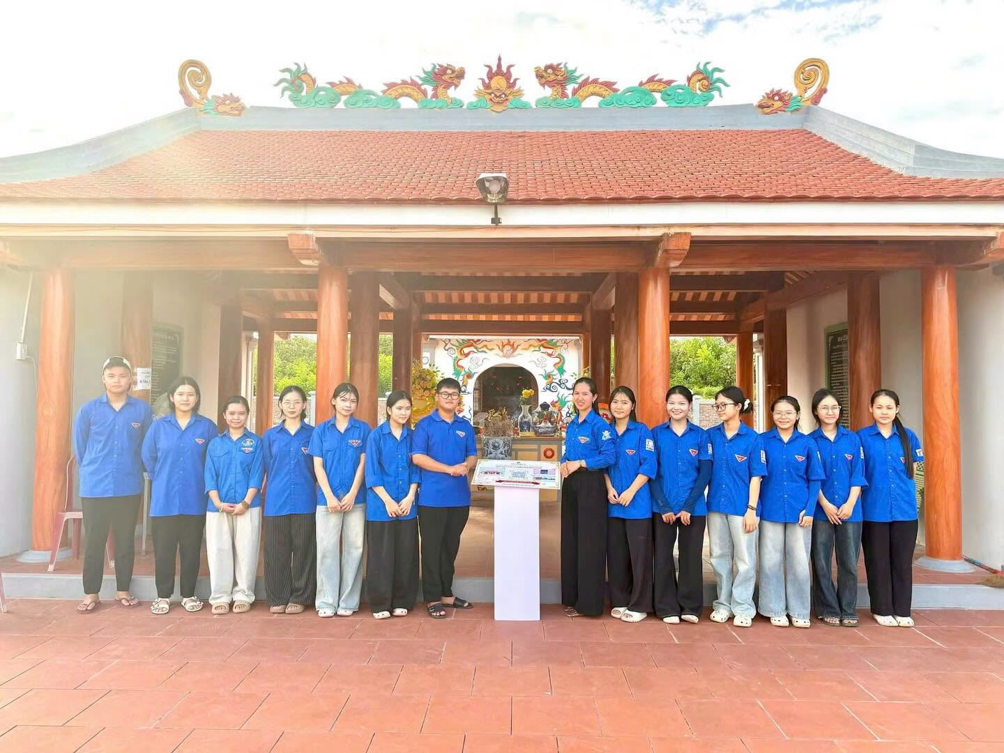 Thanh niên kể chuyện 'địa chỉ đỏ' bằng công nghệ số