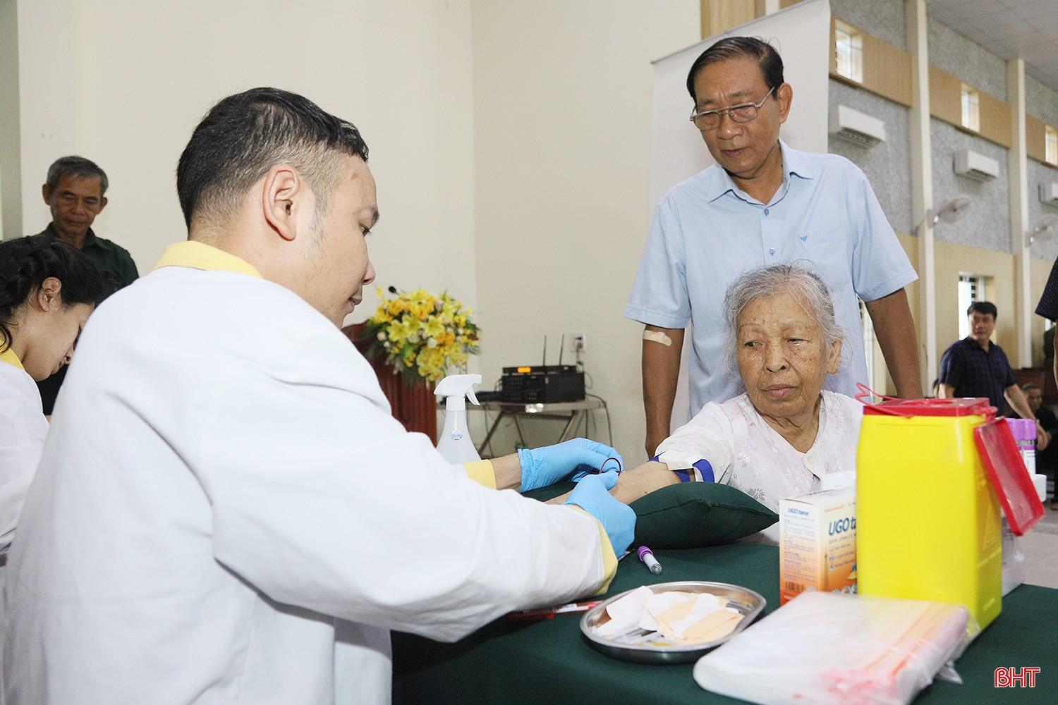 Các đơn vị chuyên môn triển khai thu nhận mẫu ADN đúng quy định. bqbht_br_2.jpg