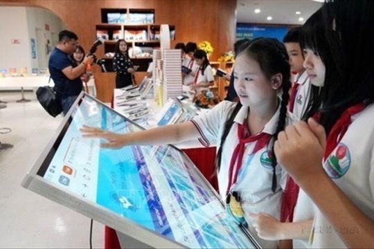 Phát triển văn hóa đọc trong thời đại số - "đòn bẩy mềm" đưa Nghị quyết 80 vào cuộc sống