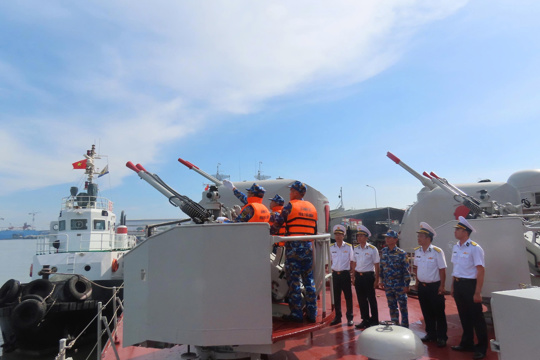 Vùng 2 Hải quân sôi nổi nổ máy, khởi động kỹ thuật đầu xuân 2026