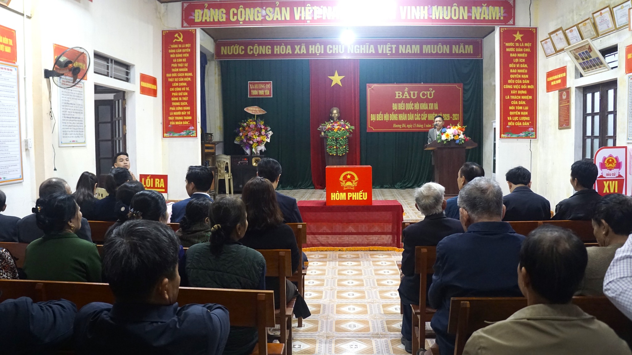 Trợ cấp mới nhất cho trưởng thôn, tổ trưởng dân phố nghỉ do sáp nhập