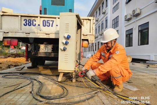 Điện lực Hương Sơn: Giữ dòng điện an toàn, thông suốt cho ngày hội khai giảng 
