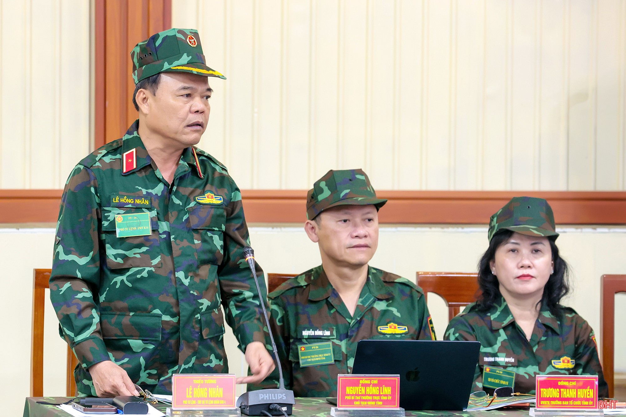 Thiếu tướng Lê Hồng Nhân – Phó Tư lệnh, Tham mưu trưởng, Phó Trưởng ban Thường trực Ban Chỉ đạo diễn tập tác chiến phòng thủ Quân khu 4 phát biểu góp ý tại hội nghị. bqbht_br_le-hong-nhan.jpg