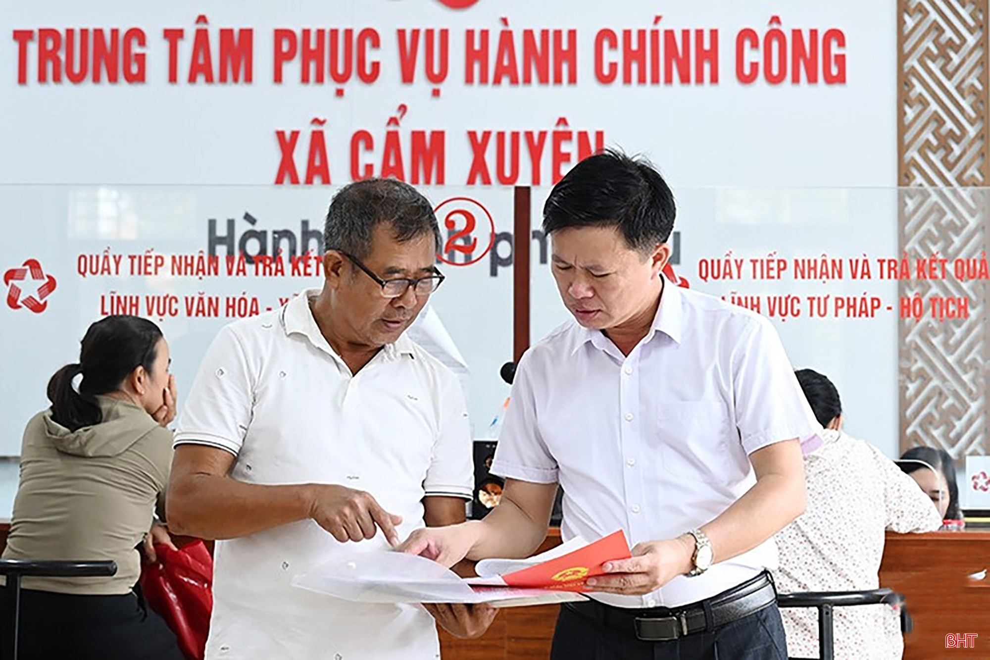 Hà Tĩnh công bố danh mục thủ tục hành chính được sửa đổi, bổ sung và bãi bỏ trong lĩnh vực nội vụ
