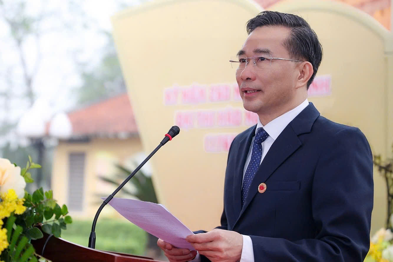 Khai mạc trưng bày chuyên đề "Đại Thi Hào Nguyễn Du - Ngàn năm nhớ mãi"