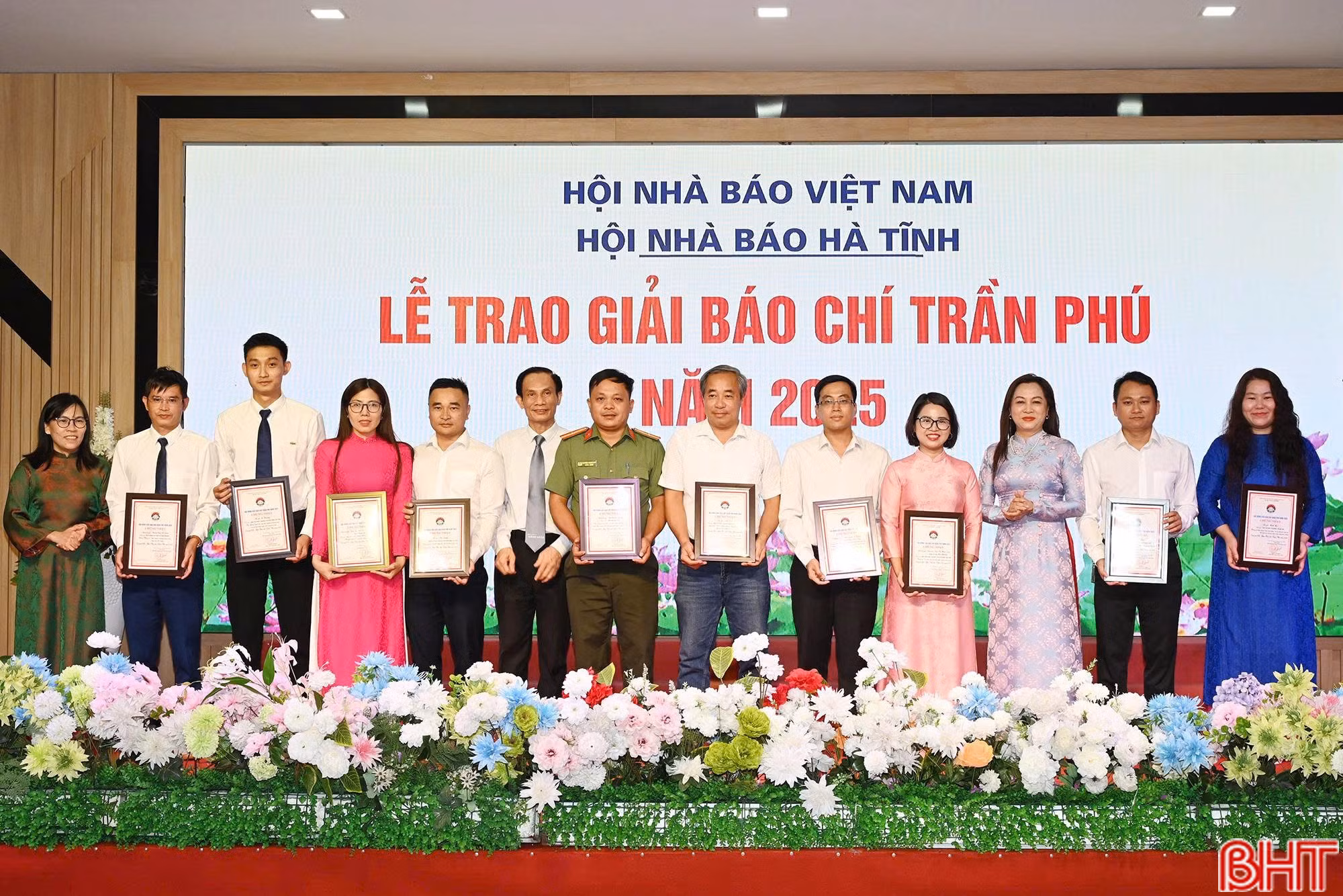 bqbht_br_z7938696287104-6a238d70aa7dab76deca32849bf58c61.jpg