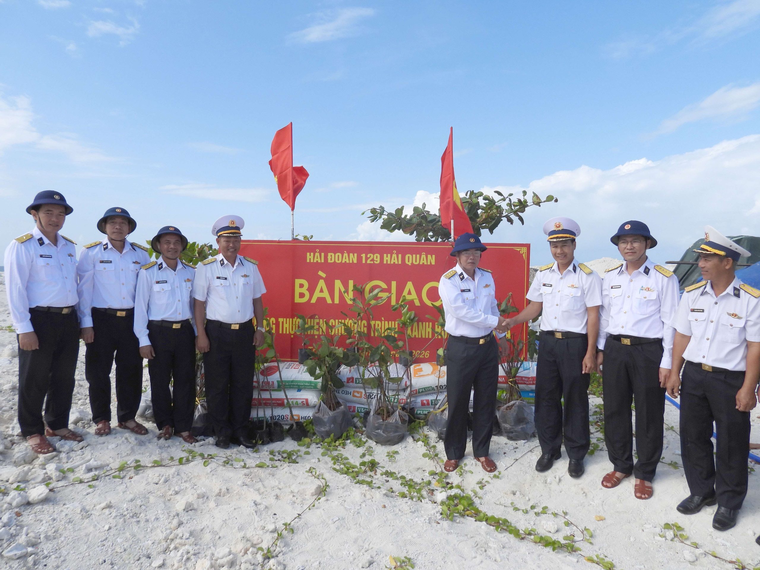 Hải đoàn 129 mang hơi ấm đất liền đến Trường Sa những ngày giáp Tết