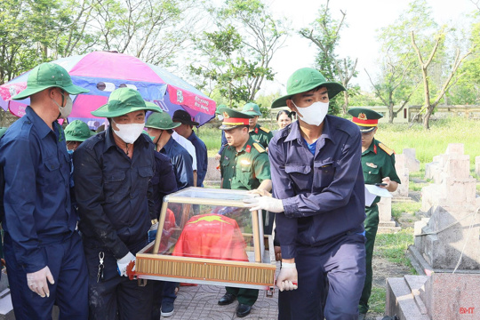 Hà Tĩnh hoàn thành khai quật, lấy mẫu 774 phần mộ liệt sĩ chưa xác định thông tin