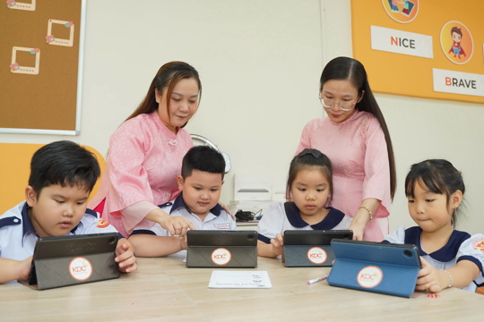 Giáo viên Kỳ Xuân đưa AI vào các sáng kiến đổi mới dạy học 