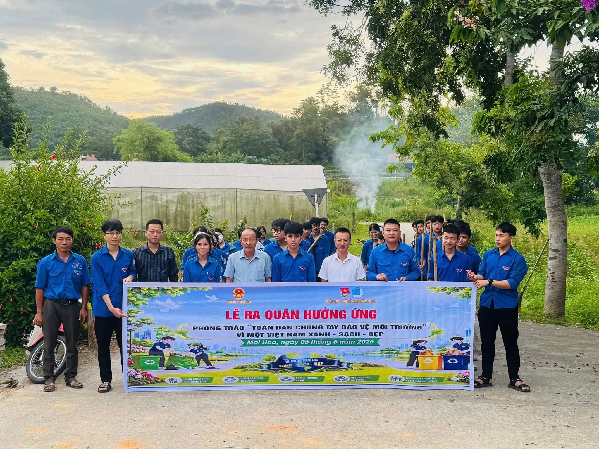 Xã Mai Hoa ra quân hưởng ứng phong trào bảo vệ môi trường xanh - sạch - đẹp
