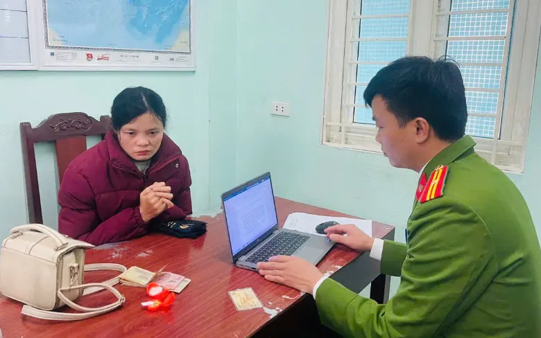 Bắt nhanh kẻ tráo vàng giả nhờ tin báo qua VNeID