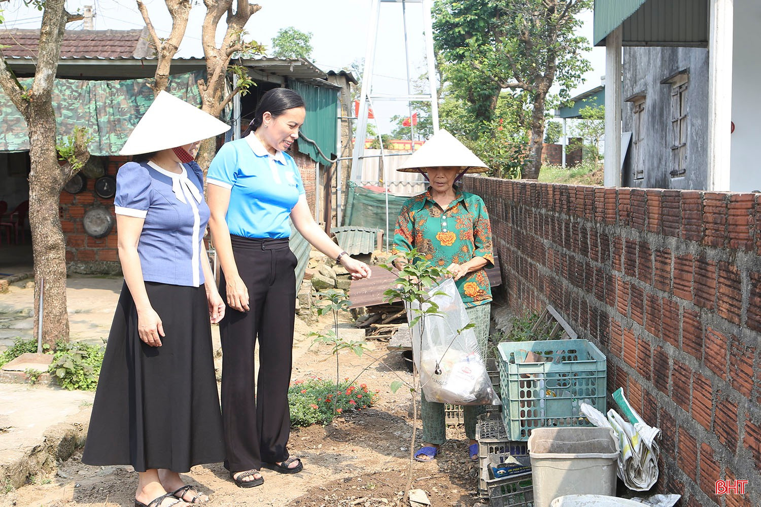 Gỡ “nút thắt” quá tải rác thải bắt đầu từ mỗi gia đình
