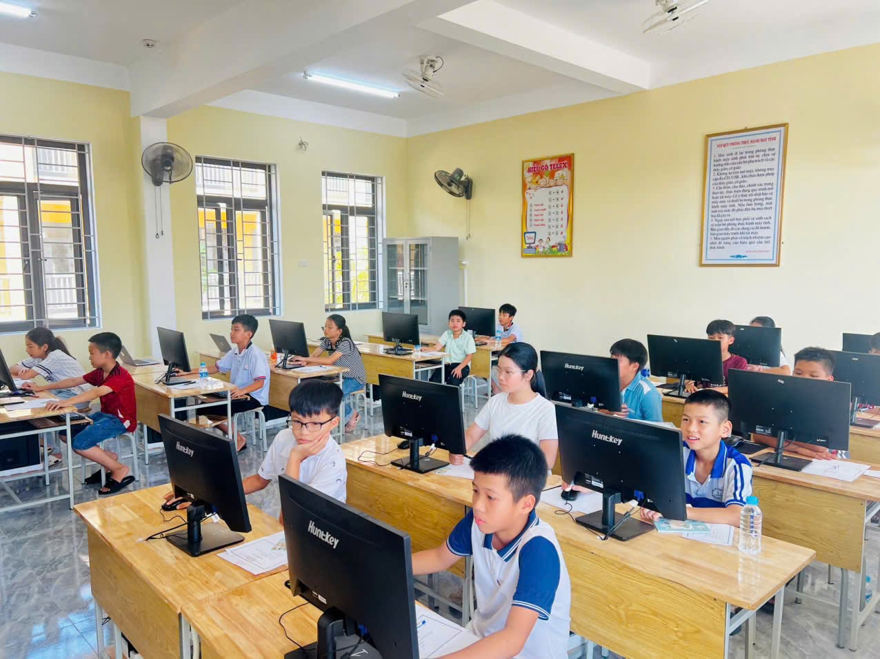 Xã Hương Sơn tổ chức vòng sơ khảo Hội thi Tin học trẻ tỉnh Hà Tĩnh lần thứ XXIX