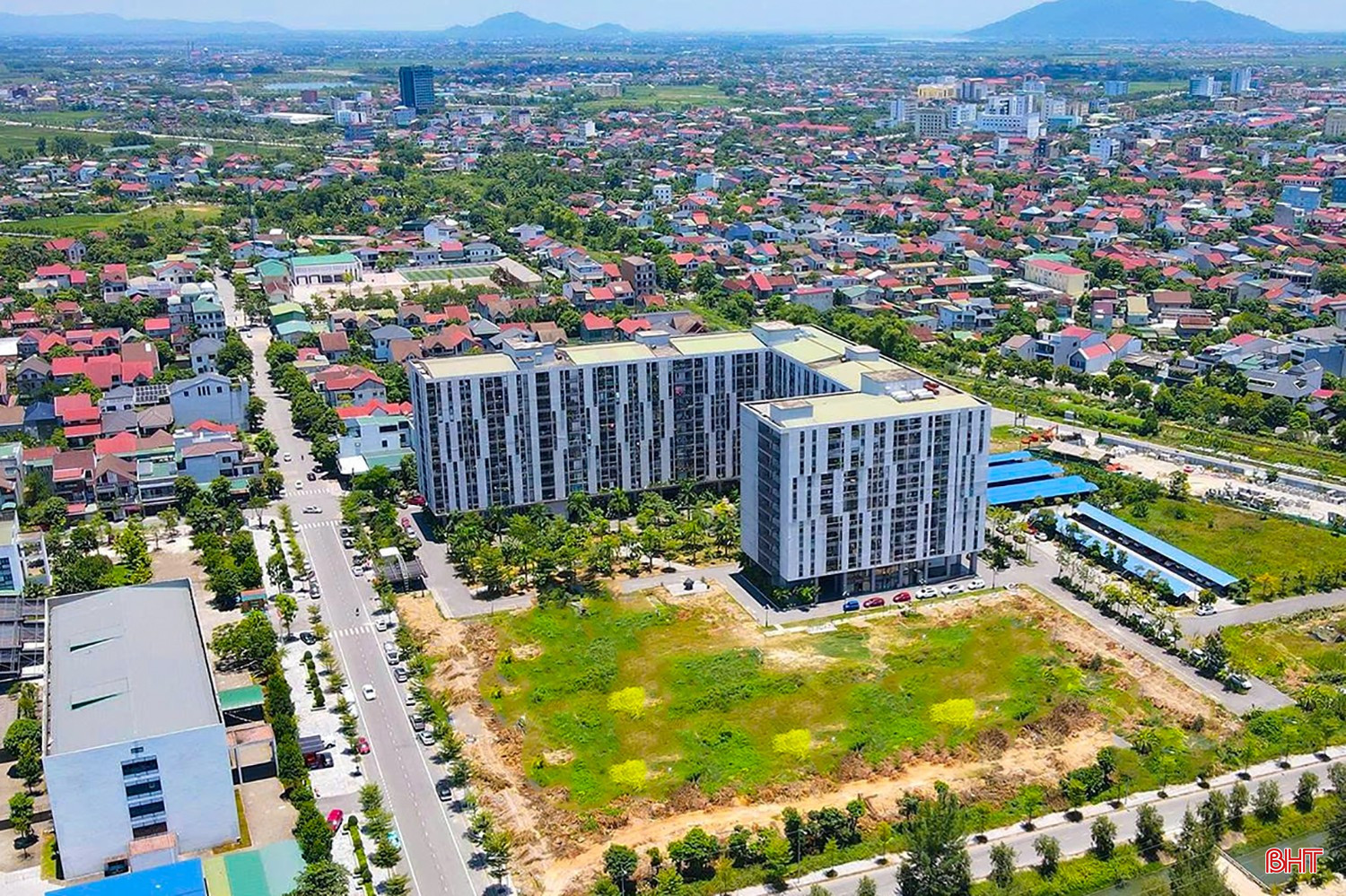 Hà Tĩnh giảm 50% thủ tục hành chính, đẩy mạnh phát triển nhà ở và bất động sản