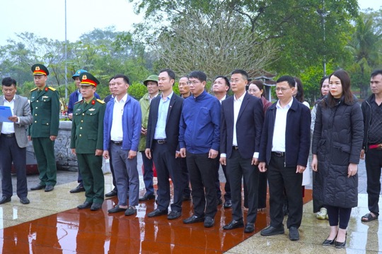 Hương Khê thành kính dâng hương tri ân Anh hùng Liệt sĩ dịp kỷ niệm Ngày thành lập Đảng