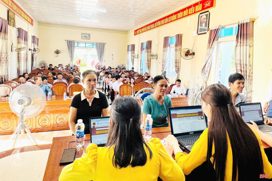 Chuyển đổi số từ cơ sở: đưa công nghệ vào những nhu cầu thiết thực của người dân