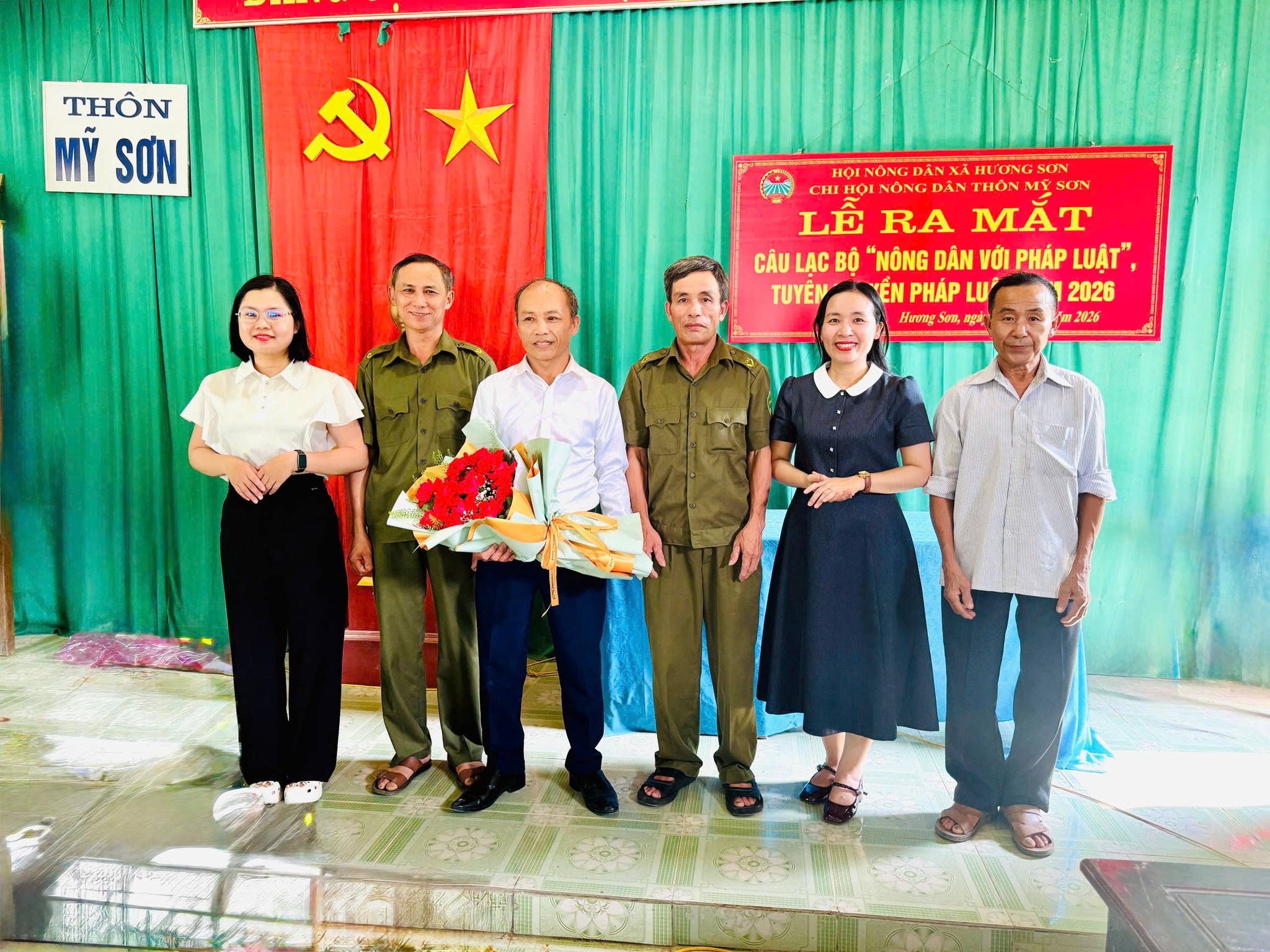 Ra mắt CLB “Nông dân với pháp luật” tại thôn Mỹ Sơn, xã Hương Sơn