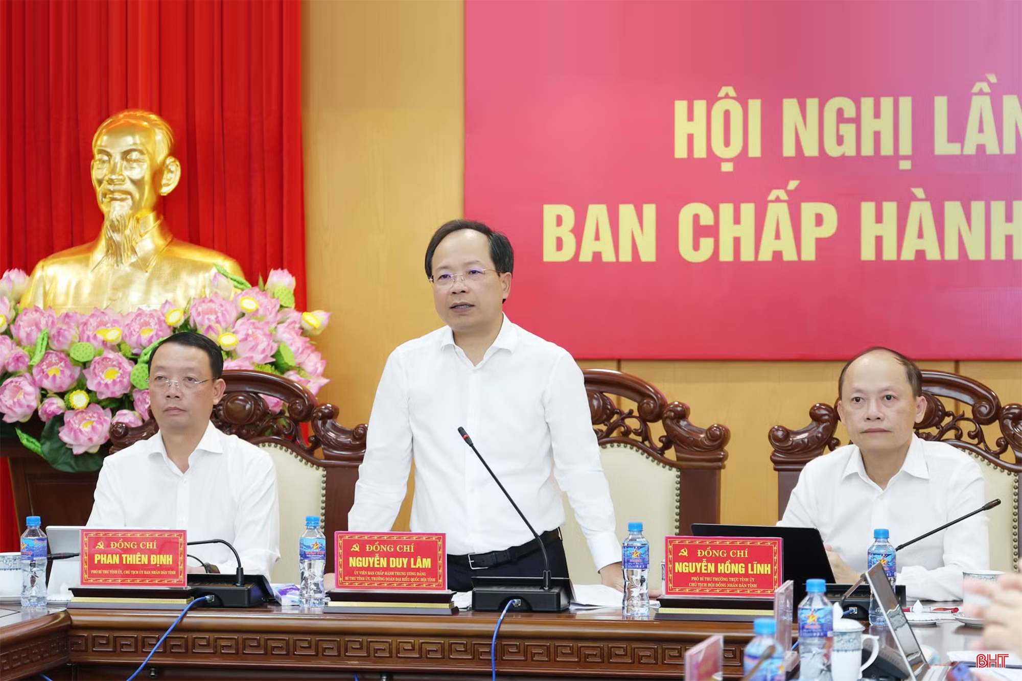 Đồng chí Nguyễn Duy Lâm - Ủy viên Trung ương Đảng, Bí thư Tỉnh ủy, Trưởng đoàn ĐBQH tỉnh kết luận hội nghị. bqbht_br_333-5799.png