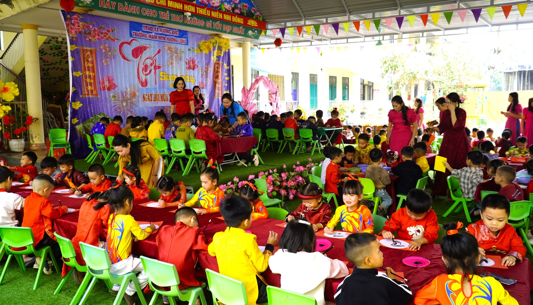 Sôi nổi Ngày hội “Xuân yêu thương” tại Trường Mầm non Hương Long