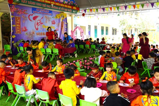 Sôi nổi Ngày hội “Xuân yêu thương” tại Trường Mầm non Hương Long