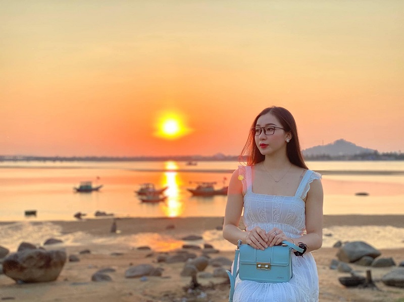Kinh nghiệm du lịch biển Thiên Cầm Hà Tĩnh hoang sơ yên ả 2