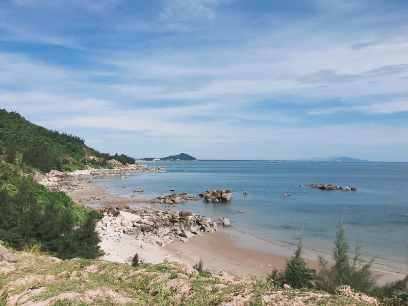 Kinh nghiệm du lịch biển Thiên Cầm Hà Tĩnh hoang sơ yên ả 3