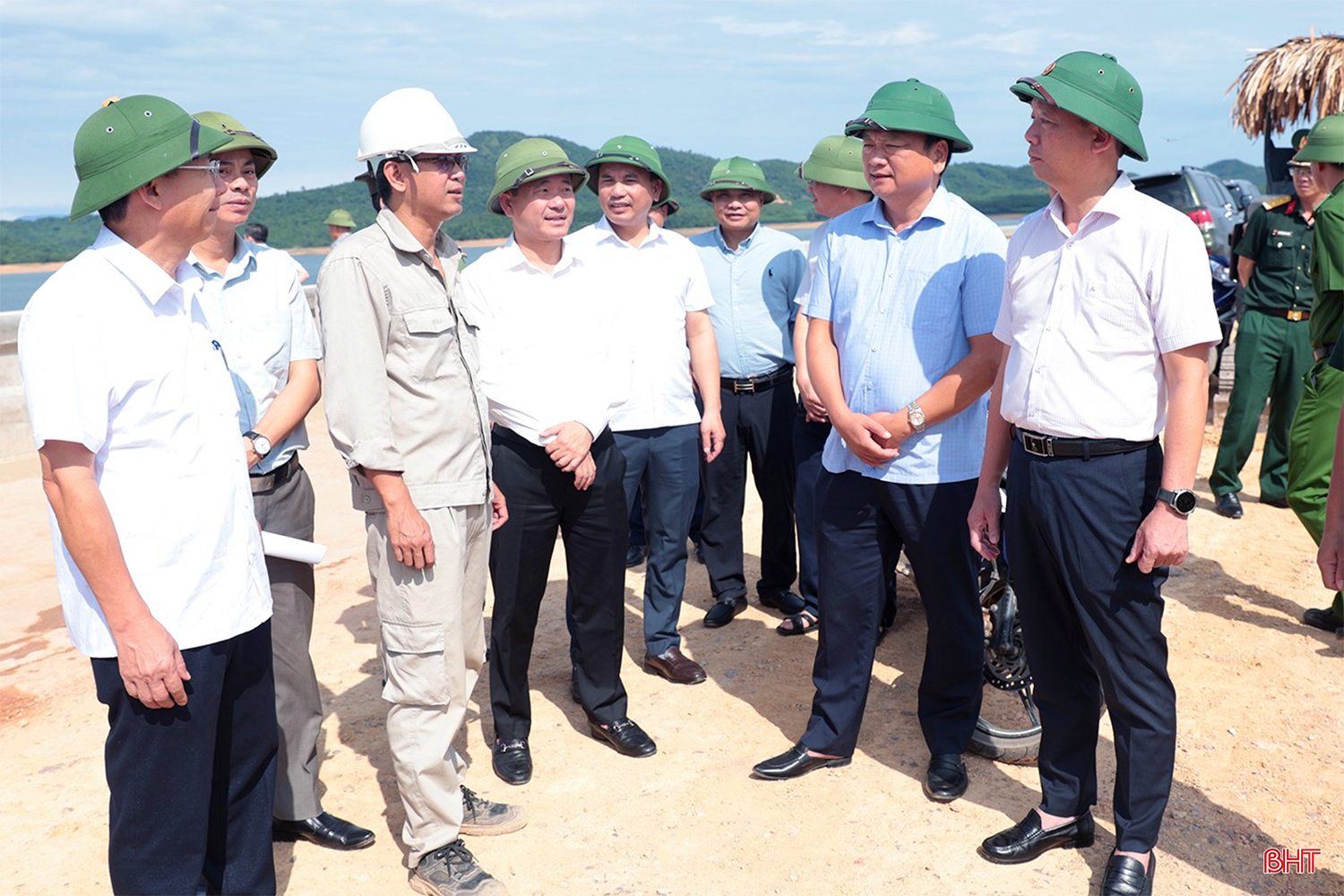 Chủ tịch UBND tỉnh Hà Tĩnh yêu cầu các địa phương, đơn vị triển khai nghiêm túc các phương án phòng, chống thiên tai