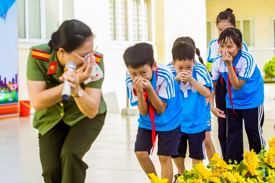 Trang bị kỹ năng phòng cháy, thoát hiểm cho trẻ em từ những tình huống thường ngày 