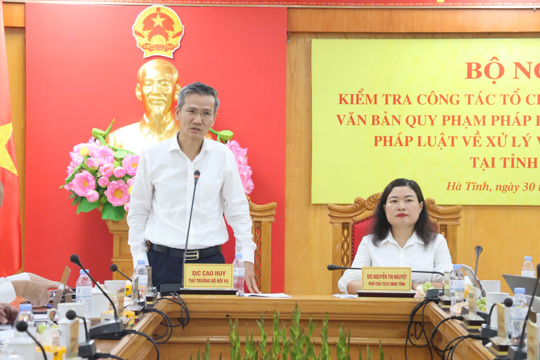 Đoàn kiểm tra của Bộ Nội vụ làm việc với UBND tỉnh Hà Tĩnh