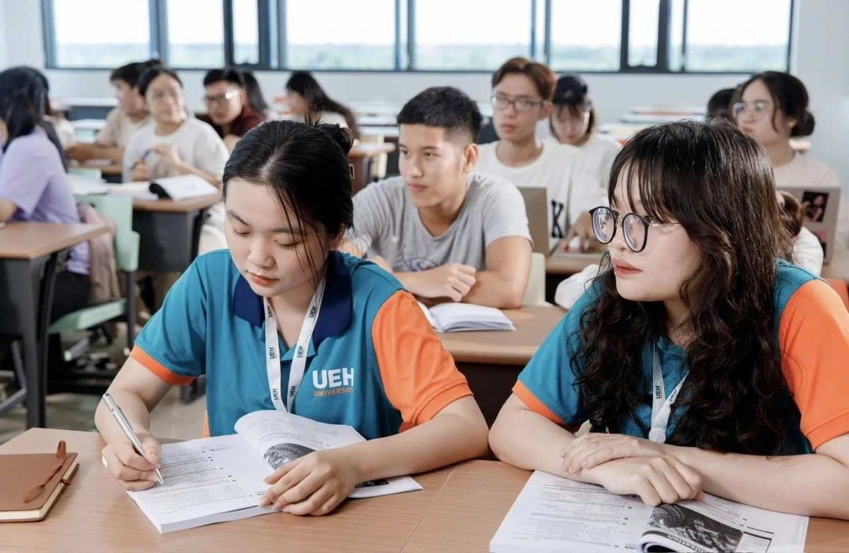 Lần đầu có quy định về nhà giáo hợp đồng toàn thời gian sau khi nghỉ hưu