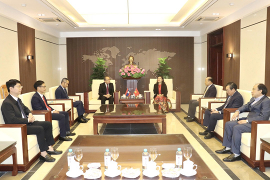 Hà Tĩnh tiếp Đoàn Tổng Lãnh sự Lào tại Đà Nẵng: Thắt chặt hợp tác, tri ân nhiệm kỳ ngoại giao ý nghĩa