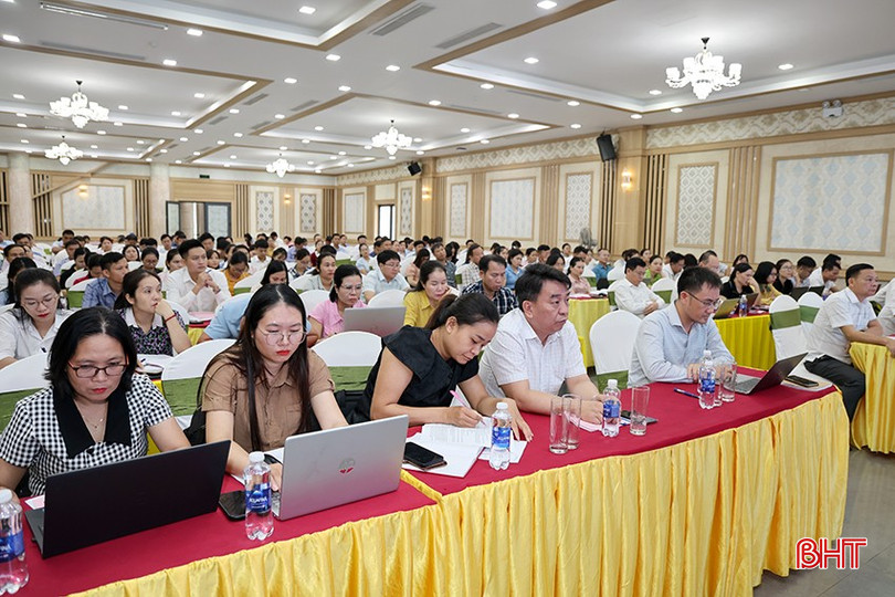 Hướng dẫn phương pháp rà soát hộ nghèo, cận nghèo cho hơn 200 cán bộ