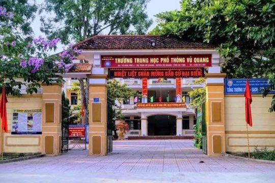 Quyết định phê duyệt Báo cáo kinh tế - kỹ thuật đầu tư xây dựng công trình Bảo dưỡng, sửa chữa cơ sở vật chất Trường THPT Vũ Quang 