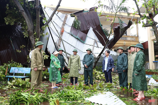  Chủ tịch UBND tỉnh: Ưu tiên khắc phục nhà dân, cơ sở giáo dục hư hại