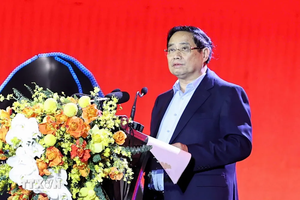 Thủ tướng kêu gọi chung sức đồng lòng, đồng cam cộng khổ, chia sẻ với đồng bào miền Trung