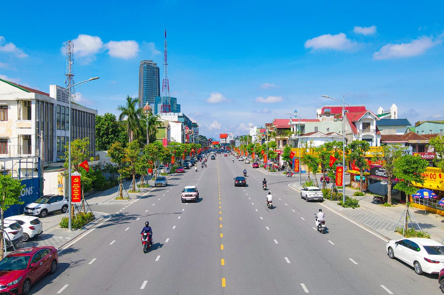 Hà Tĩnh phát động phong trào thi đua giai đoạn 2026–2030: Tạo động lực bứt phá phát triển nhanh và bền vững