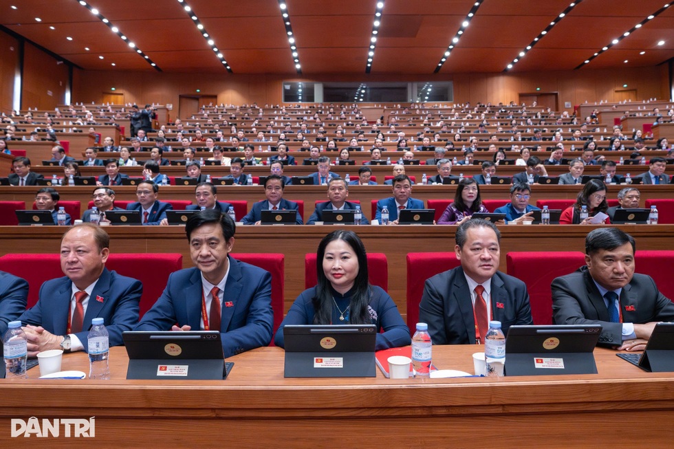 Số lượng, tiêu chuẩn Ủy viên Trung ương và Ủy viên Bộ Chính trị khóa mới - 2