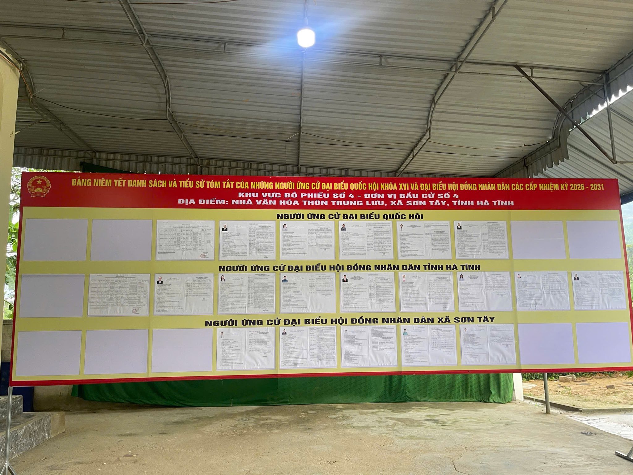 Xã Sơn Tây hoàn tất niêm yết danh sách người ứng cử, bảo đảm công khai, minh bạch