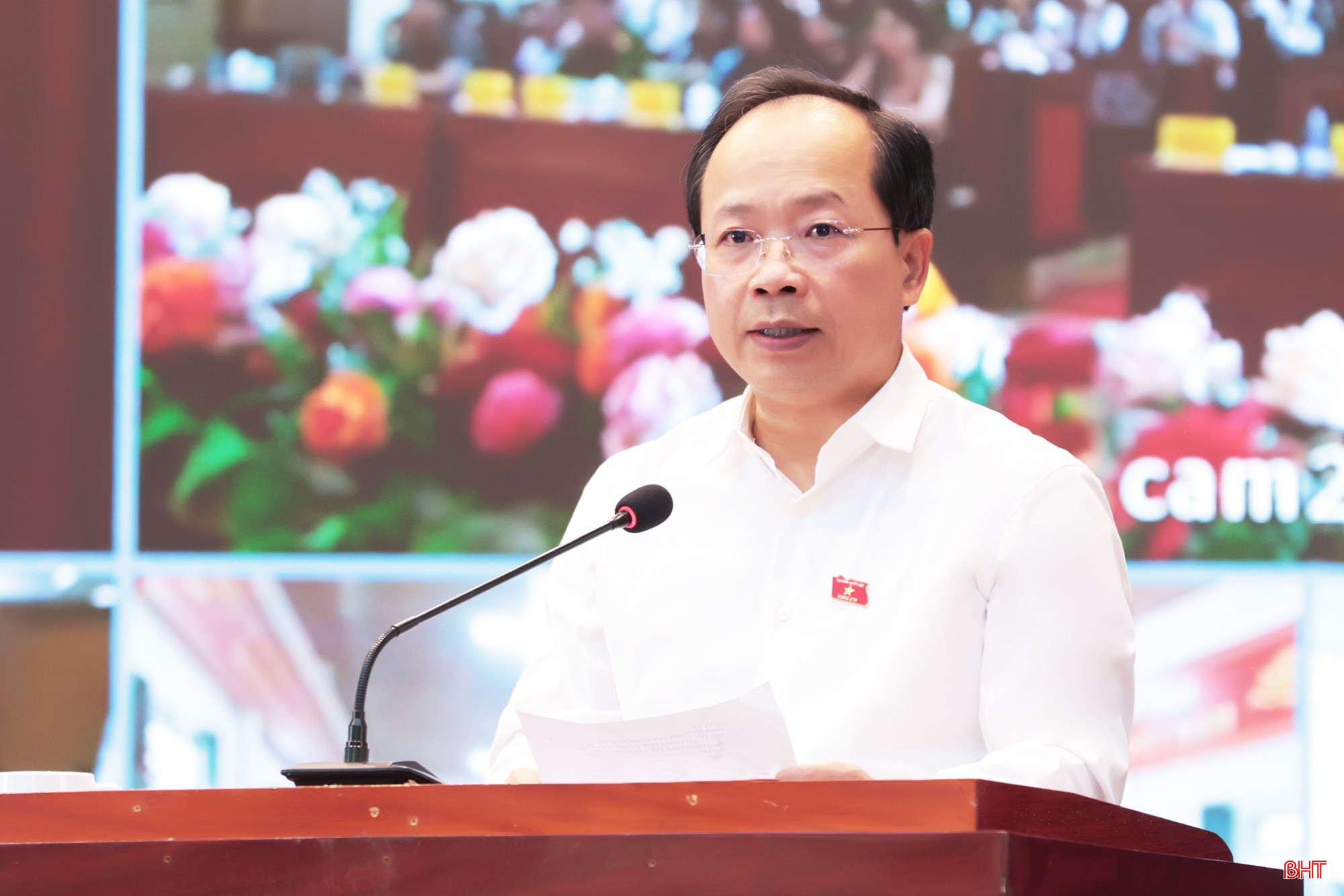 Bí thư Tỉnh ủy và Đoàn ĐBQH Hà Tĩnh tiếp xúc cử tri trước Kỳ họp thứ 2, Quốc hội khóa XVI