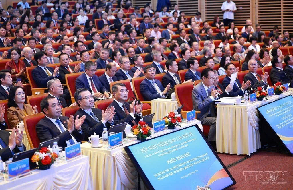Ngoại giao phục vụ phát triển đất nước trong giai đoạn mới