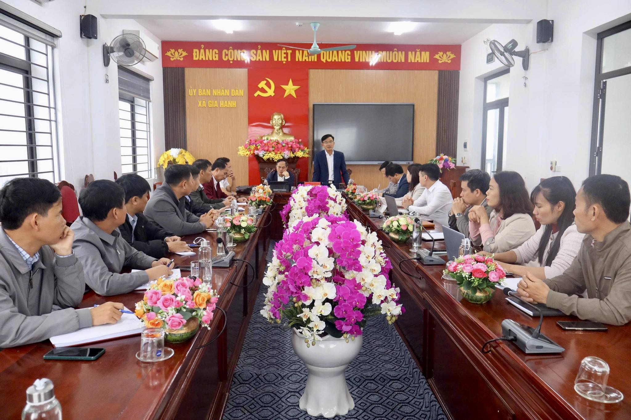 Xã Gia Hanh rà soát, bổ sung công tác chuẩn bị bầu cử Quốc hội khóa XVI và HĐND các cấp