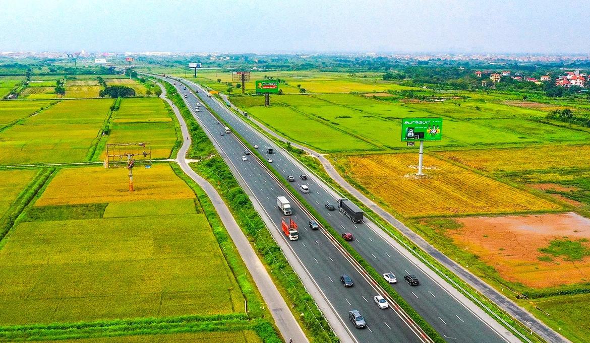 Kiến nghị bổ sung 5 tuyến quốc lộ đạt chuẩn cao tốc