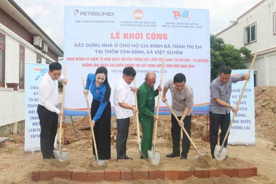 Khởi công xây dựng 2 ngôi nhà cho gia đình có hoàn cảnh khó khăn