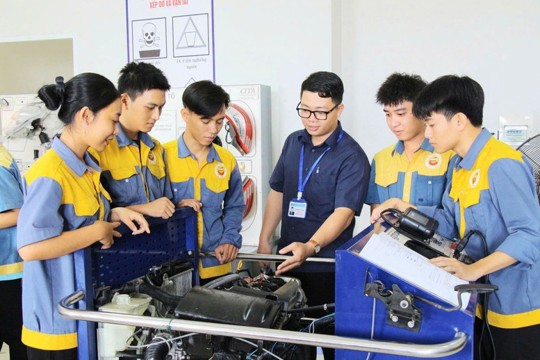 Hướng dẫn xác định cơ sở giáo dục nghề nghiệp công lập thuộc lĩnh vực đặc thù phục vụ sắp xếp, tổ chức lại 
