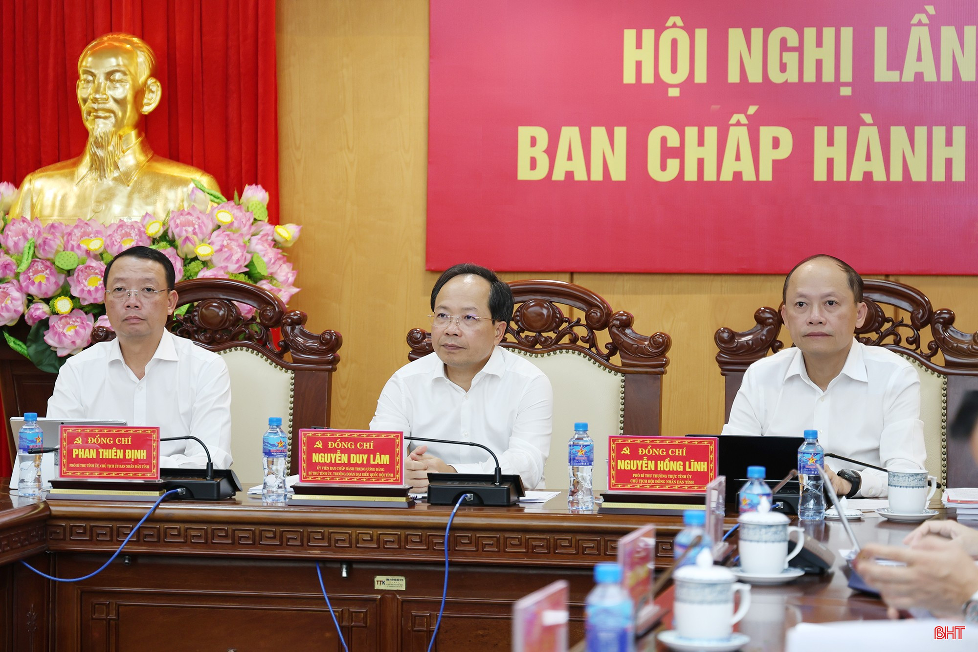 Các đồng chí chủ trì hội nghị. bqbht_br_chu-tri-ngoi-1.jpg
